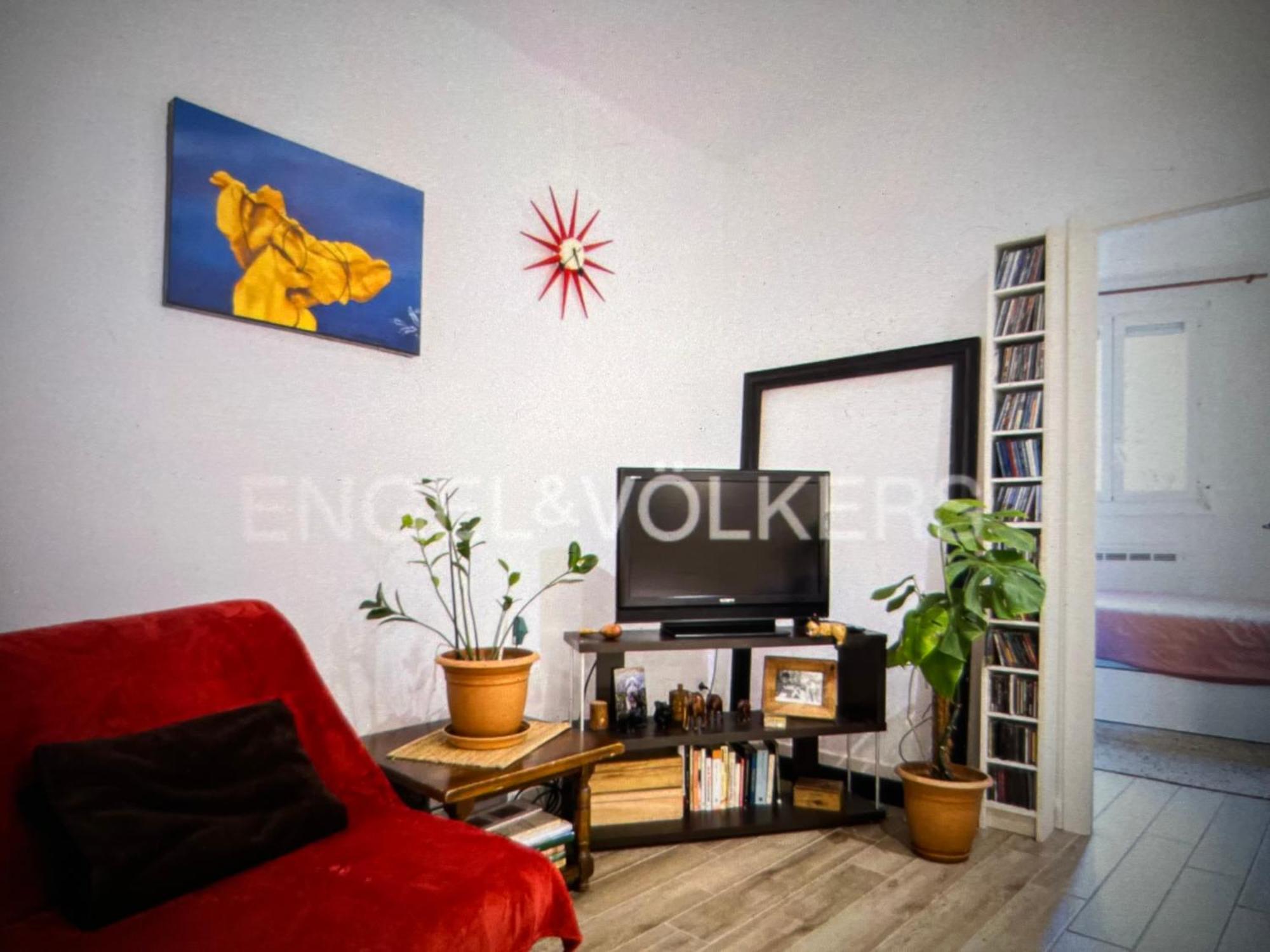 Modernist In The Hear Of Barcelona, Unit 3 *